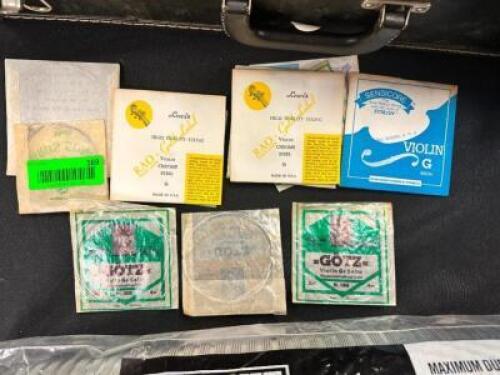 ASSORTED VIOLIN STRINGS