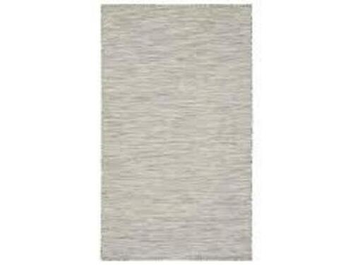 DESCRIPTION: (1) AREA RUG BRAND/MODEL: NOURISH AND HOME #POS10 INFORMATION: LIGHT GRAY SIZE: 7' X 10' RETAIL$: $146.99 EA QTY: 1