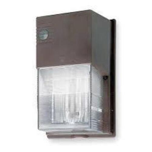 DESCRIPTION: (1) HIGH PRESSURE SODIUM SECURITY LIGHT BRAND/MODEL: LUMAPRO SIZE: 150 WATT RETAIL$: $100.00 EA QTY: 1