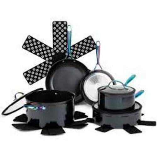 DESCRIPTION: (1) DURABLE NONSTICK COOKWARE SET BRAND/MODEL: THYME AND TABLE INFORMATION: BLACK RETAIL$: $100.00 EA QTY: 1