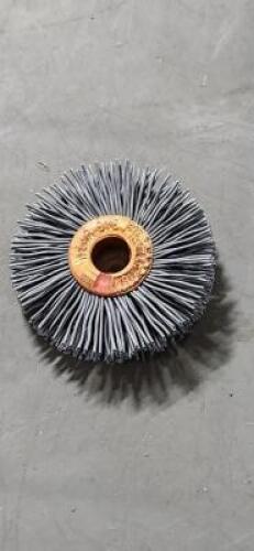 DESCRIPTION: (6) BOXES OF (10) ABRASIVE NYLON WHEELS BRAND/MODEL: WEILER 16317 SIZE: 1-3/8" DIA RETAIL$: $325.20 QTY: 6