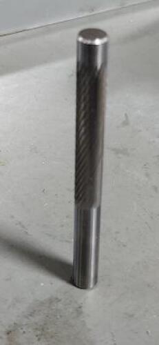 DESCRIPTION: (3) SOLID CARBIDE DIAMMOND PATTERN ROUTER BITS BRAND/MODEL: MASTERCUT 22301 SIZE: 3/8" DIA 2" LOC RETAIL$: $146.55 QTY: 3