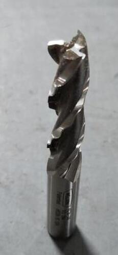 DESCRIPTION: (1) HSS ROUGHING FINISHING ED MIL BRAND/MODEL: WELDON 81749327 SIZE: 1/2" DIA 2" LOC RETAIL$: $57.35 QTY: 1