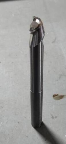 DESCRIPTION: (1) HIGH PERFORMANCE CARBIDE SQ. END MILL BRAND/MODEL: DATA FLUTE HSML20500 SIZE: 1/2" DIAM 3/4" LOC RETAIL$: $ 168,70 QTY: 1