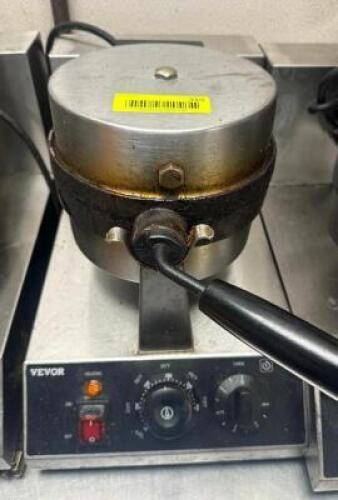 VEVOR COMMERCIAL WAFFLE MAKER.