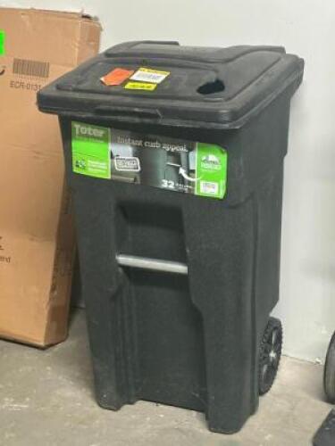 ROLLING WASTE BIN