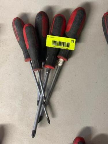 ASSORTED SCREWDRIVERS