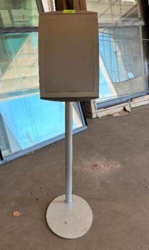 CHECK IN STAND