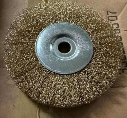 DESCRIPTION: (1) CASE OF 6" WIRE WHEEL BRUSHES BRAND / MODEL: EAZY POWER 9458 ADDITIONAL INFORMATION: 64 IN CASE LOCATION: BAY 6 QTY: 1