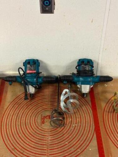 ELECTRIC MIXERS WITH ATTACHMENT HEADS