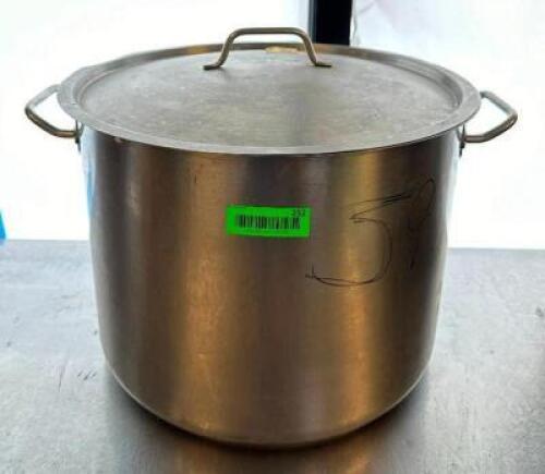 DESCRIPTION: STOCK POT WITH LID SIZE: 16.5"X12.5" QTY: 1