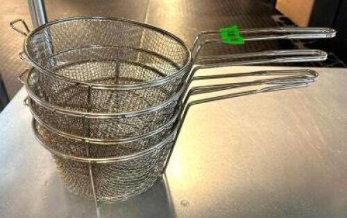 DESCRIPTION: (4) WIRE BASKETS WITH HANDLES SIZE: 9.5"X5" QTY: 4