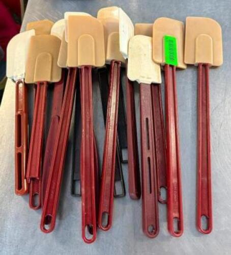 DESCRIPTION: ASSORTED SILICONE SPATULAS AS SHOWN QTY: 1