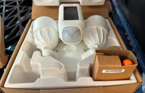 DESCRIPTION: RING CAMERA FLOOD LIGHT QTY: 1