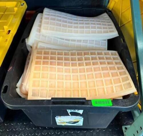 DESCRIPTION: BIN OF ASSORTED SILICONE CANDY MOLDS QTY: 1