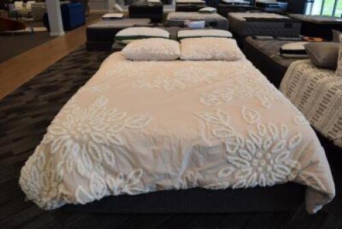 QUEEN COMFORTER SET
