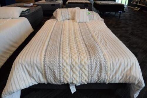 QUEEN COMFORTER SET