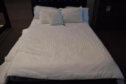 QUEEN COMFORTER SET