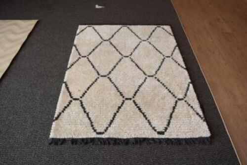 RUGS