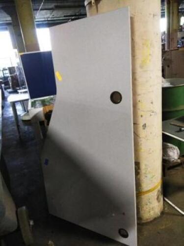 DESCRIPTION: (1) DESK TOP BRAND/MODEL: MUST COME INSPECT INFORMATION: NO DESK INCLUDED, JUST TOP SIZE: GRAY, LARGE QTY: 1