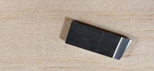DESCRIPTION: (16) CARBIDE GROOVING INSERTS BRAND/MODEL: THIN BIT SGI056D2FR RETAIL$: $340.85 QTY: 16