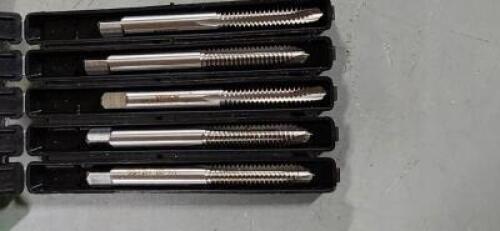 DESCRIPTION: (20) HSS SPIRAL POINT PLUG TAP BRAND/MODEL: VC 04540225 SIZE: 1/4"-20 UNC RETAIL$: $8.34 EA QTY: 20