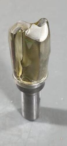 DESCRIPTION: (3) TEMPLATE ROUTER BIT BRAND/MODEL: WHITESIDE 3021 SIZE: 3/4" CUT DIA 1-1/4" CUT LGTH RETAIL$: $161.84 QTY: 3