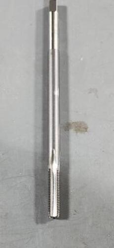 DESCRIPTION: (3) HSS PLUG SPIRAL FLUTE TAPS BRAND/MODEL: VERMONT TAP AND DIE 1114366444 SIZE: 5/16-24 RETAIL$: 12.17 EA QTY: 3