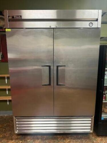 DESCRIPTION TRUE TWO DOOR REACH IN COOLER. BRAND / MODEL: TRUE T-49 ADDITIONAL INFORMATION 115 VOLT, 1 PHASE, SN# 6508868. LOCATION KITCHEN QTY 1