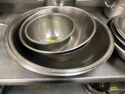 DESCRIPTION (6) PIECE STAINLESS MIXING BOWL SET. THIS LOT IS: SOLD BY THE PIECE LOCATION KITCHEN QTY 6