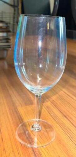(23)- WINE GLASSES