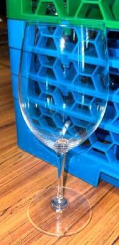 (25)- WINE GLASSES