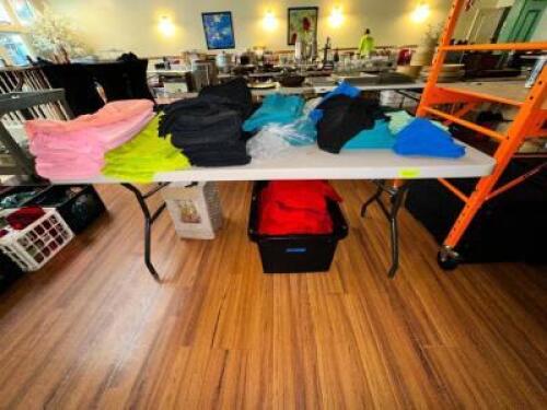 6FT PLASTIC FOLDING TABLE
