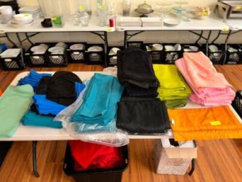 ASSORTED CLOTH NAPKINS