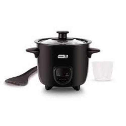 DESCRIPTION: (1) MINI RICE COOKER BRAND/MODEL: DASH D INFORMATION: BLACK SIZE: 2 CUP RETAIL$: $34.99 EA QTY: 1