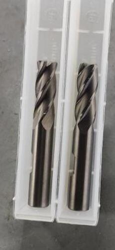 DESCRIPTION: (2) SOLID CARBIDE CORNER RADIUS END MLL BRAND/MODEL: HERTEL 88246517 SIZE: 3/8" DIA 7/8" LOC 0.0450" RETAIL$: $53.32 QTY: 2
