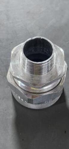 DESCRIPTION: (4) ALUMINUM CORD GRRIP BRAND/MODEL: REMKE RSR-3516 SIZE: 1" NPT SIZE 5 RETAIL$: $67.16 QTY: 4