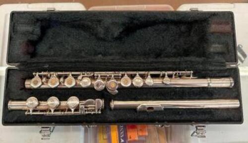 FRENCH MODEL FLUTE WITH CASE