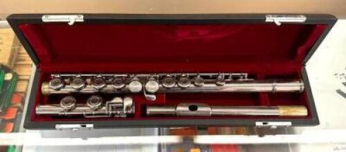 STUDENT FLUTE WITH CASE