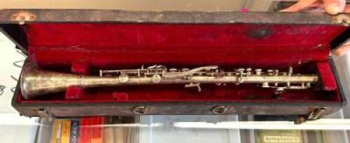 VINTAGE CLARINET WITH CASE