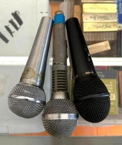 (3) MICROPHONES