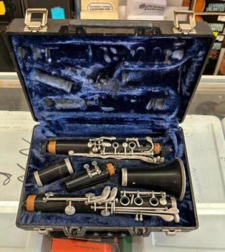 CLARINET WITH CASE