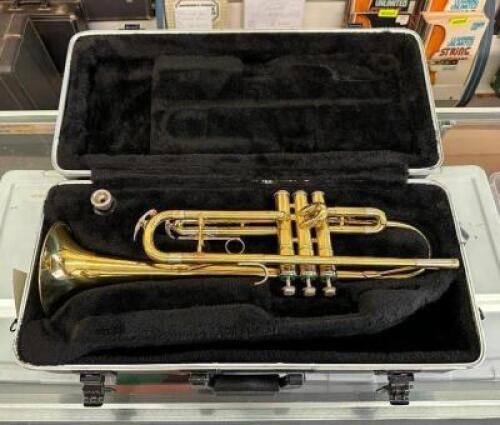 CLEVELAND 600 TRUMPET WITH CASE