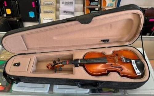 1981 1/2 VIOLIN WITH CASE