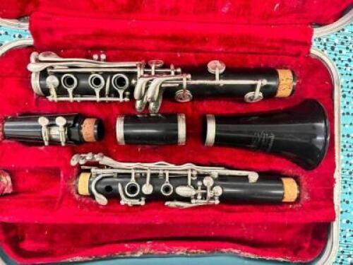 BUESCHER PLASTIC CLARINET