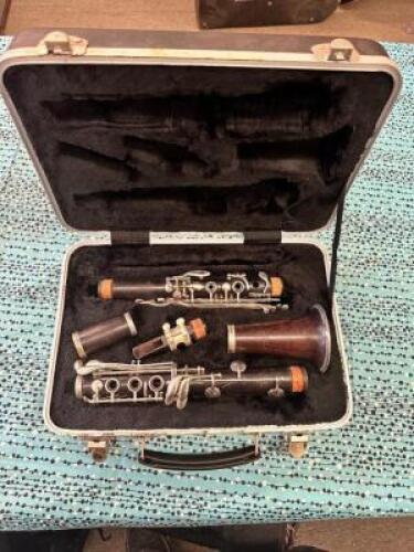 NOBLET WOOD CLARINET