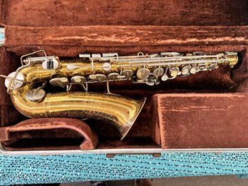 BUESCHER ALTO SAX