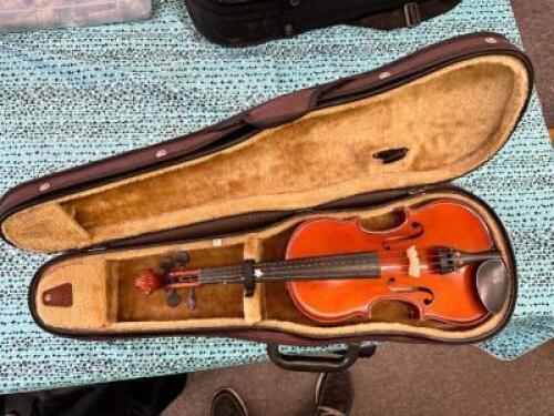 1/2 SIZE HANS WAGNER VIOLIN