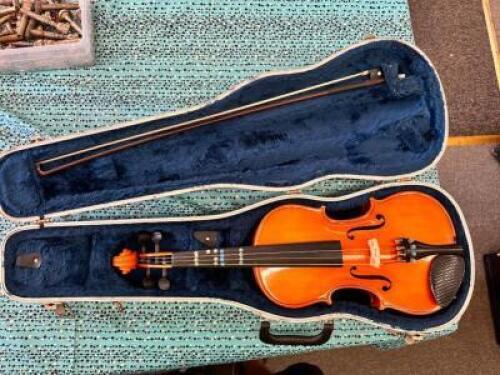 14" VIOLA W/ CASE AND BOW