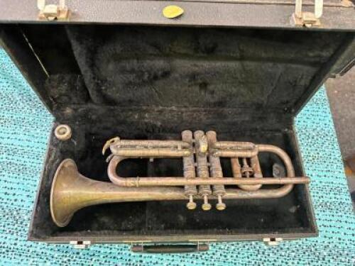VINTAGE CONN VICTOR CORNET